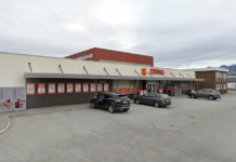 Melbu: Flytter Coop Extra fra fergekaia